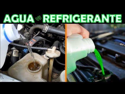 ¿Qué pasa si uso agua en lugar de refrigerante en mi coche?